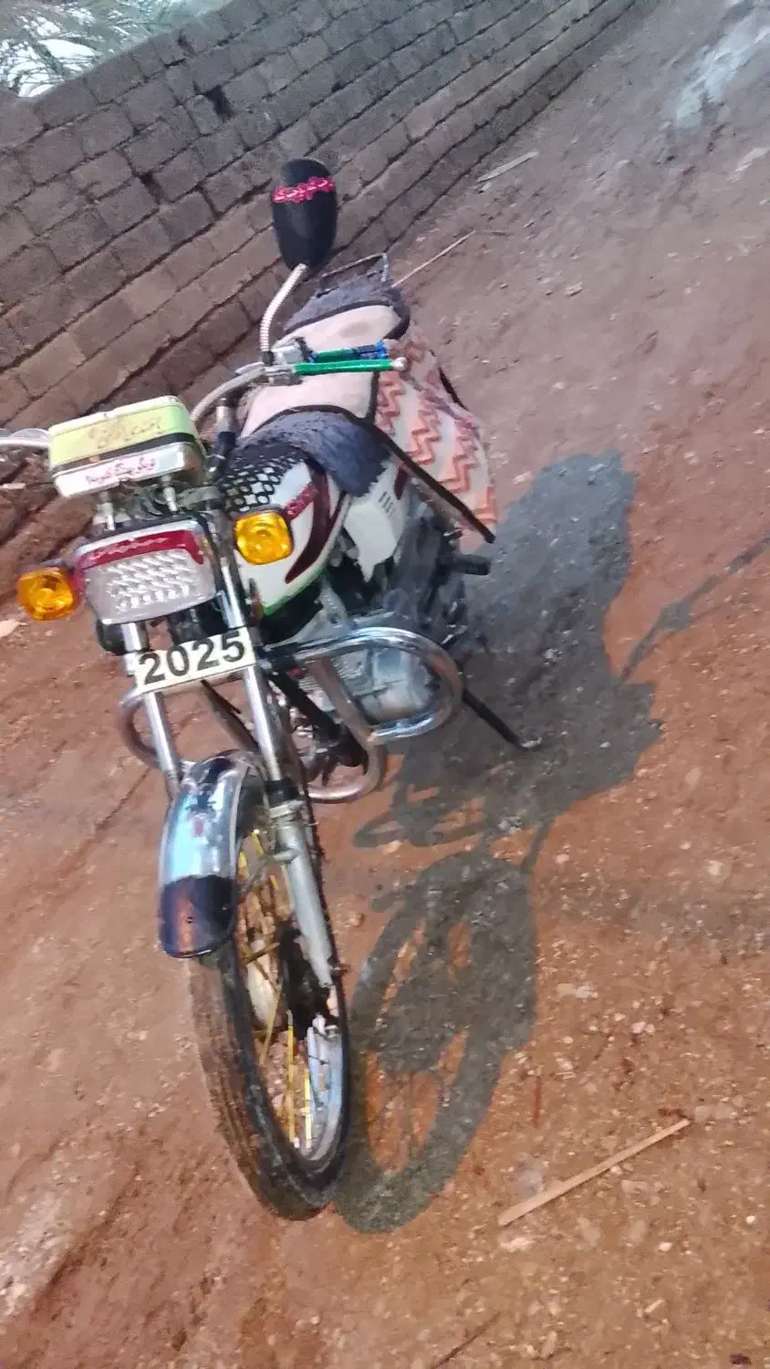 125|موتورسیکلت|حاجی آباد, |دیوار