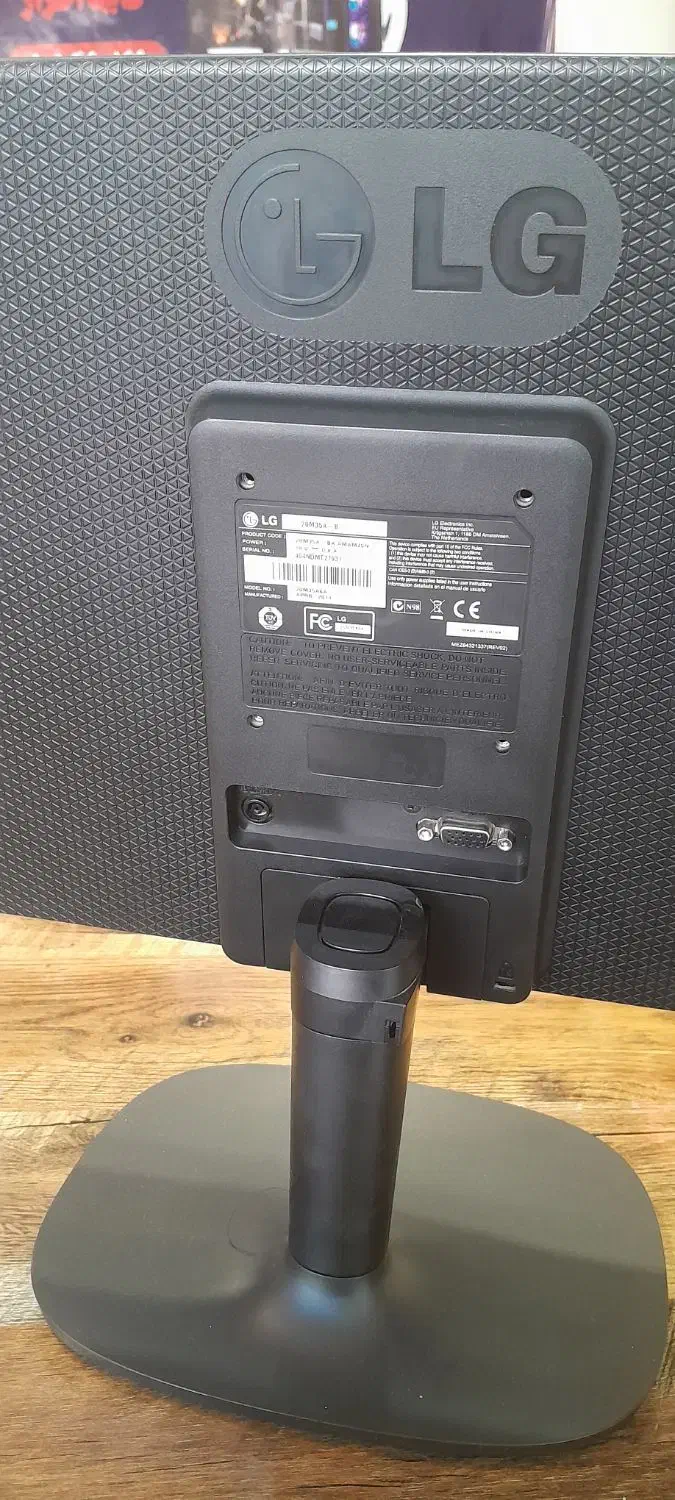 مانیتور الجی تمیز کم کار|قطعات و لوازم جانبی رایانه|مشهد, شهرآرا|دیوار