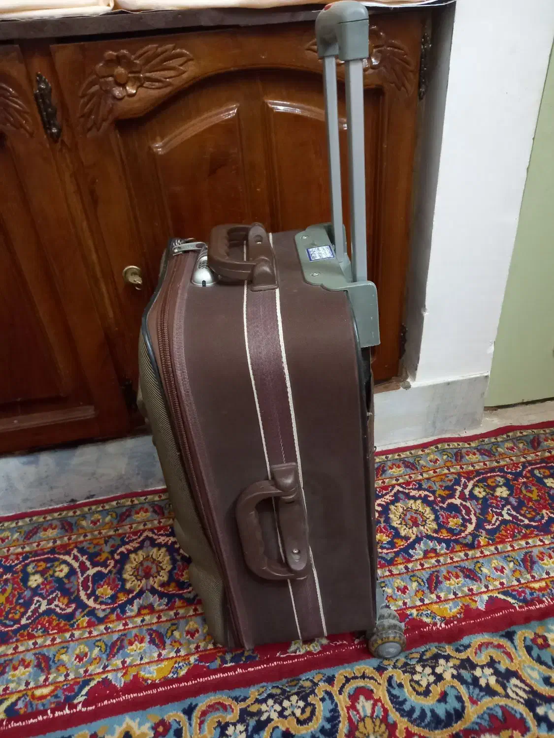 دو عدد چمدان|کیف، کفش، کمربند|مبارکه, |دیوار