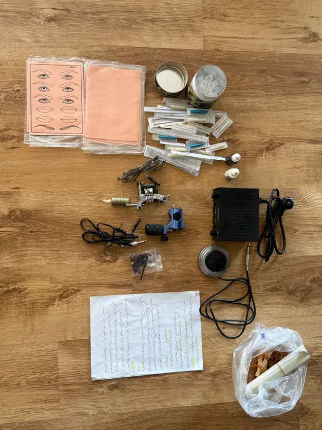 ۲ دستگاه کامل تتو|آرایشگاه و سالن‌های زیبایی|اصفهان, شمس آباد|دیوار