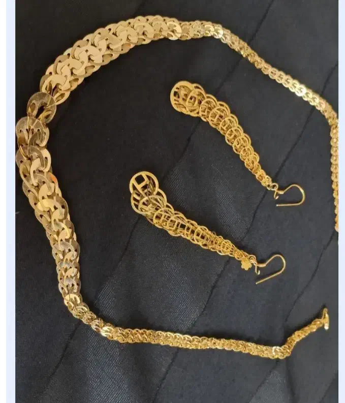 مقداری طلا|جواهرات|اراک, |دیوار