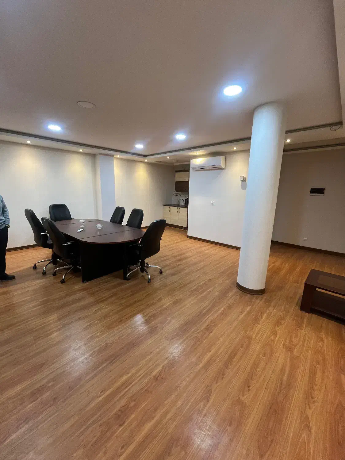 دفترکار ۷۰ متری بر فرشادی فول امکانات|اجارهٔ دفتر کار، اتاق اداری، مطب|اصفهان, نقش جهان|دیوار