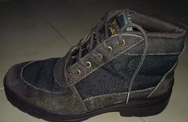 پوتین سالم و راحت مردانه سایز 41|کیف، کفش، کمربند|نجف‌آباد, ویلاشهر|دیوار