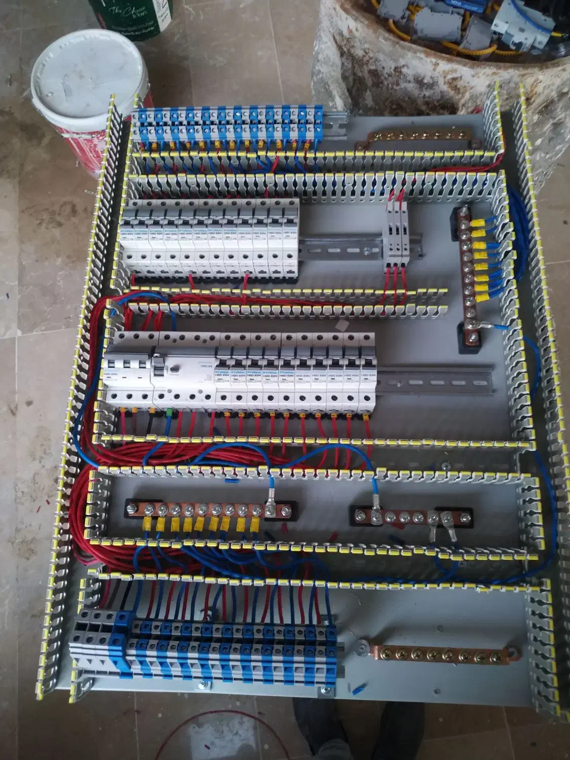 برقکار ساختمان،تعمیر و نصب سریع و تضمینی|خدمات پیشه و مهارت|هشتگرد, هشتگرد قدیم|دیوار