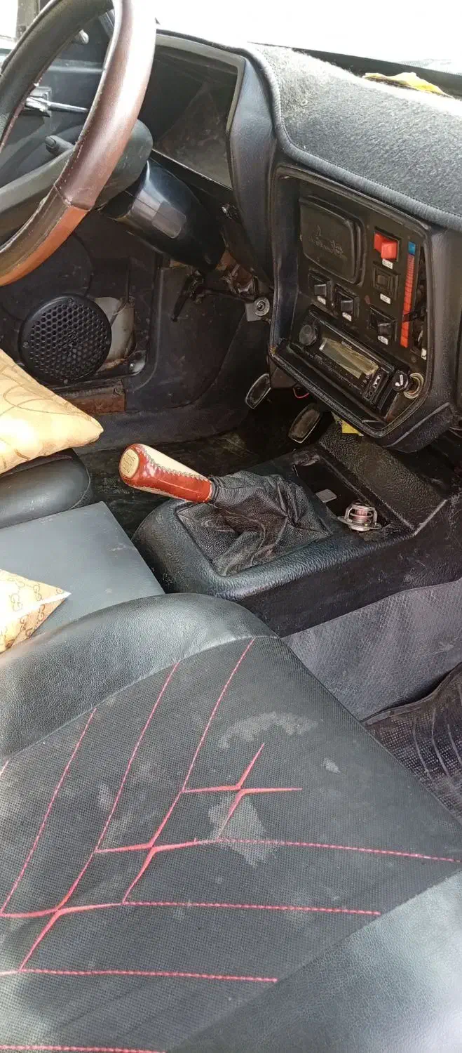 پیکان وانت|خودرو سواری و وانت|میانه, |دیوار