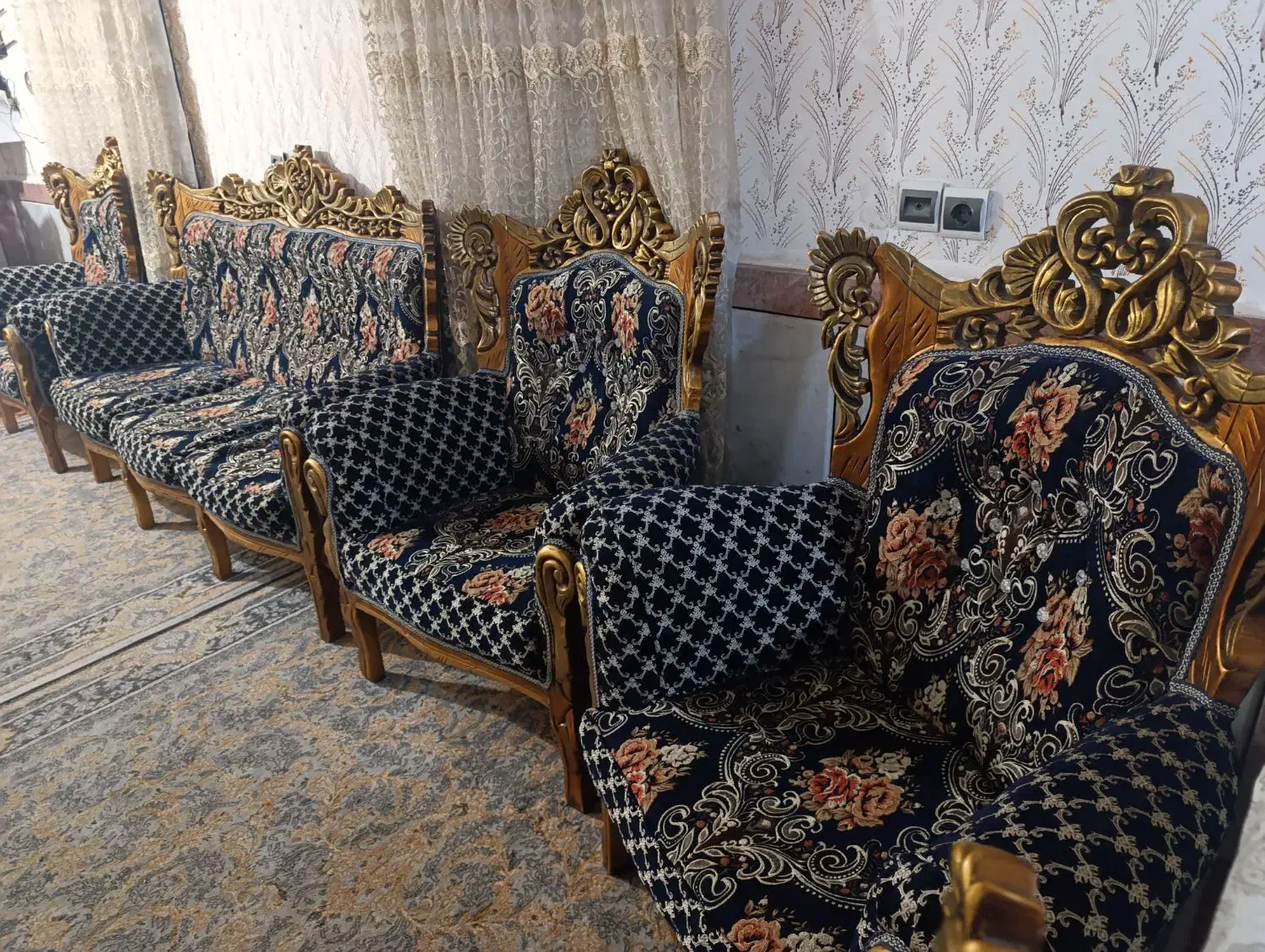 مبلمان سلطنتی|مبلمان خانگی و میز عسلی|گنبد کاووس, |دیوار