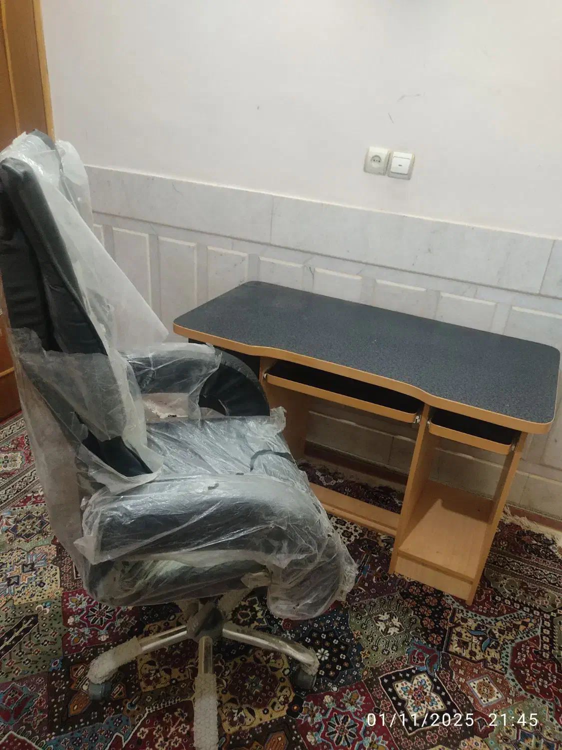 میز صندلی کامپیوتر|میز تحریر و کامپیوتر|زاهدان, |دیوار