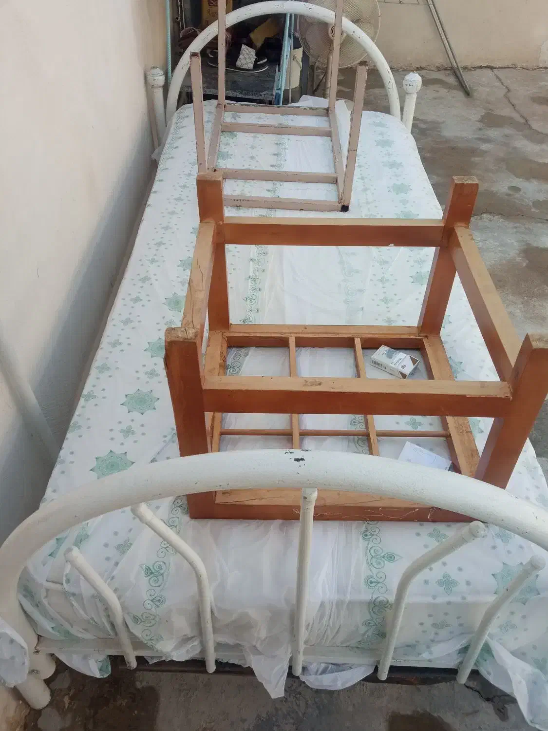 تخت خواب|تشک تختخواب|مسجد سلیمان, |دیوار