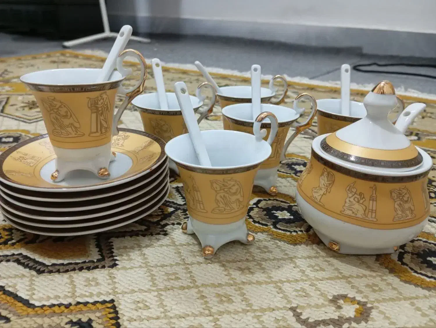 فنجان|ظروف سرو و پذیرایی|رشت, جهاد|دیوار