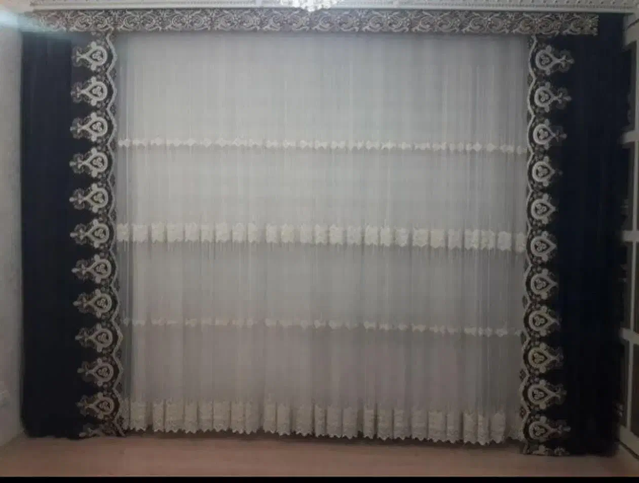 پرده با دوتا والان شیک وسالم|پرده، رانر، رومیزی|اردبیل, |دیوار