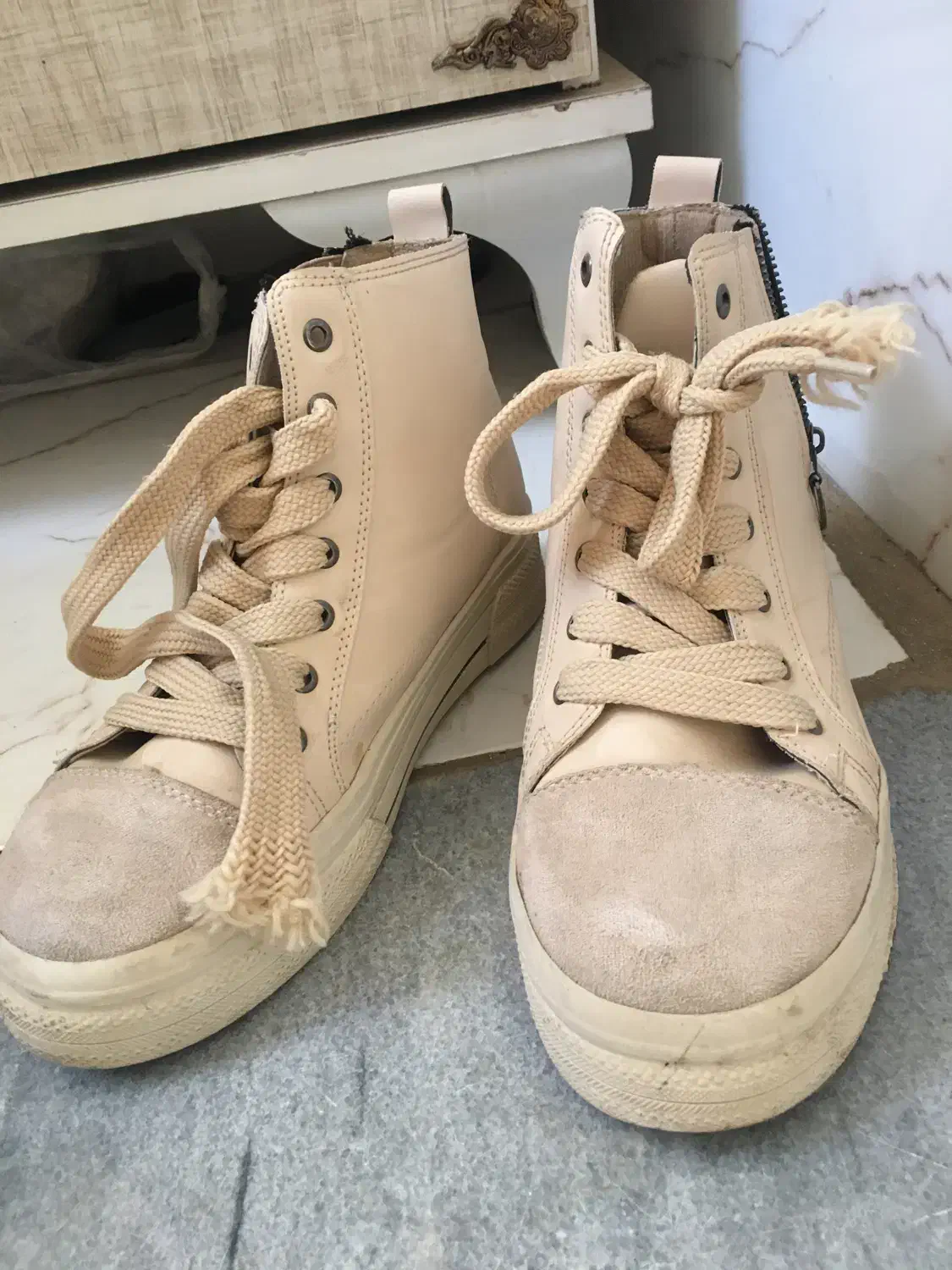 کفش|کیف، کفش، کمربند|سبزوار, کلاته سیفر|دیوار