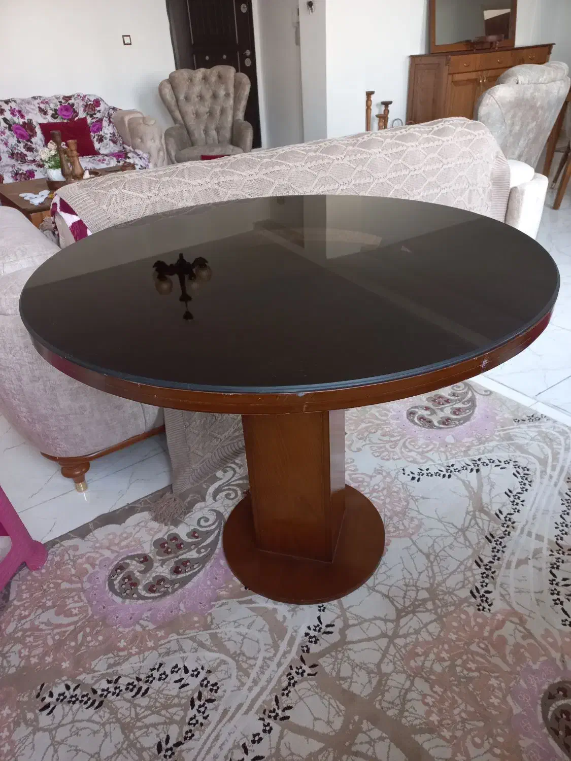 ی عد میز ناهار خوری گرد جنس خوب|میز و صندلی غذاخوری|کرج, شاهینویلا|دیوار