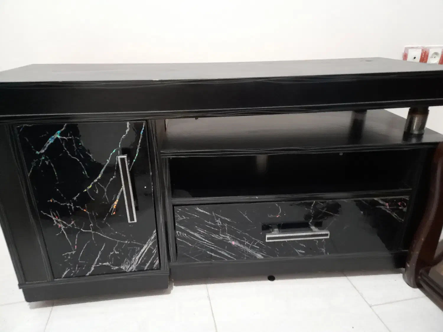 فروش|میز تلویزیون|بندر انزلی, معلم|دیوار