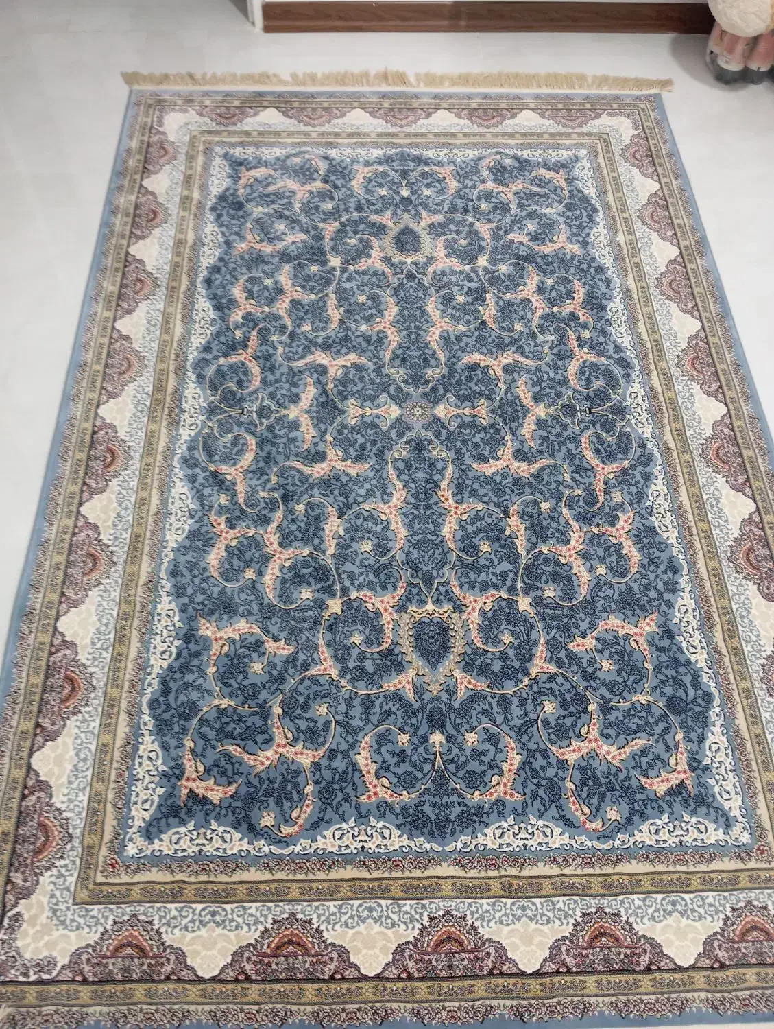 فرش ۴ متری|فرش|قم, انسجام|دیوار