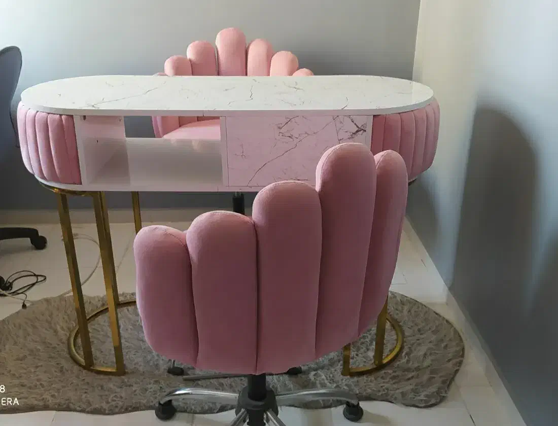 میز ناخن کاملا سالم و نو|آرایشگاه و سالن‌های زیبایی|پرند, فاز ۶|دیوار