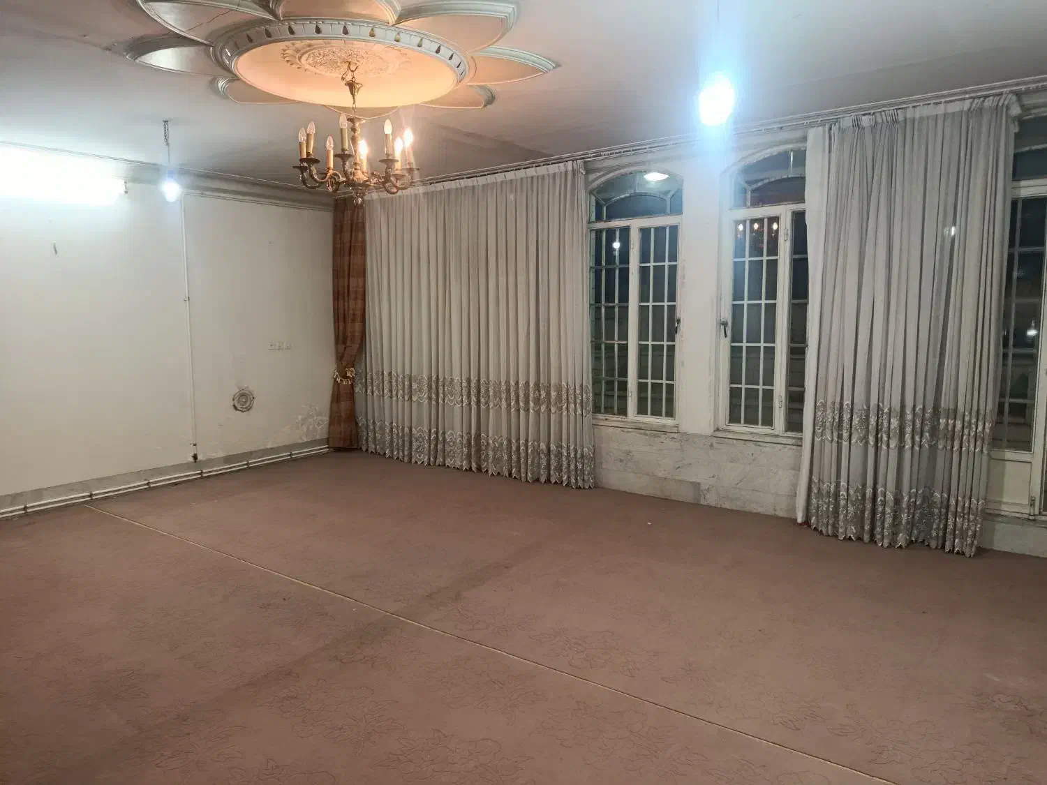 ۱۷۰متر/درب ورودی جدا/پارکینگ دار/تخلیه|اجارهٔ خانه و ویلا|قم, بکایی|دیوار