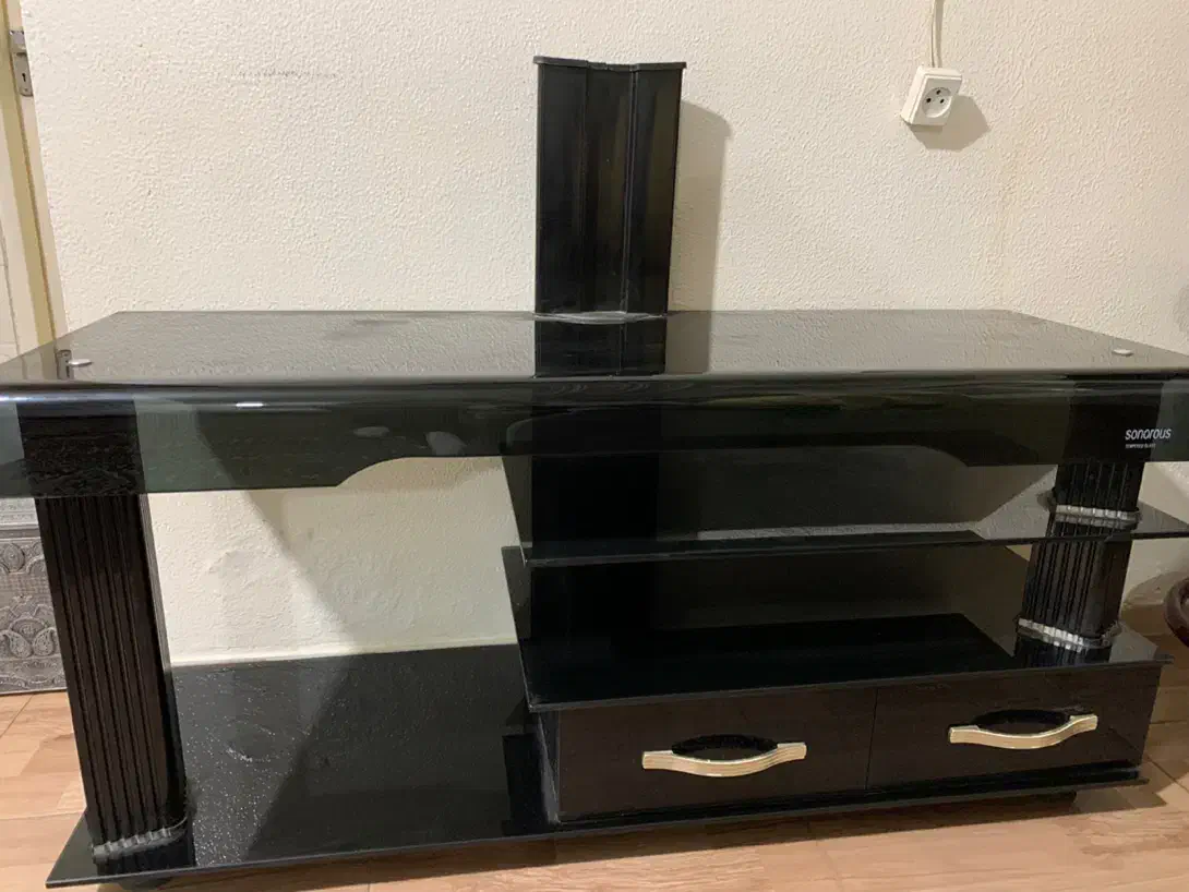 زیر تلویزیونی|میز تلویزیون|شاهین‌شهر, طالقانی|دیوار