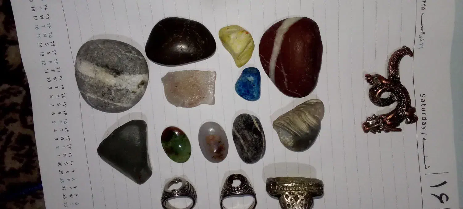 تعدادی سنگ وانگشتربصورت توافقی به فروش میرسد|کلکسیون و سرگرمی|شیراز, گویم|دیوار