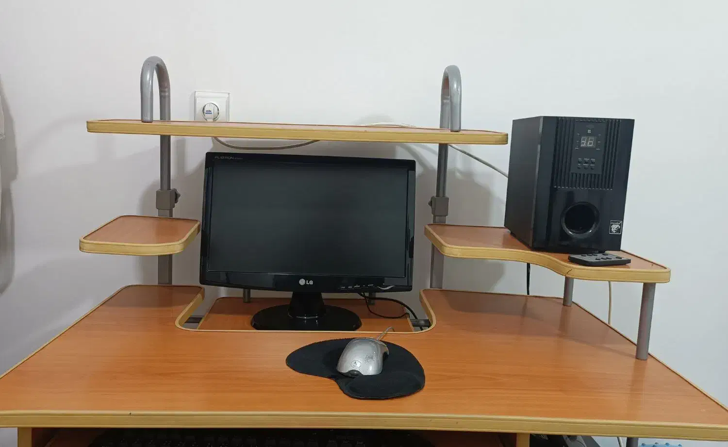 فروش میز کامپیوتر|میز تحریر و کامپیوتر|بندرعباس, |دیوار