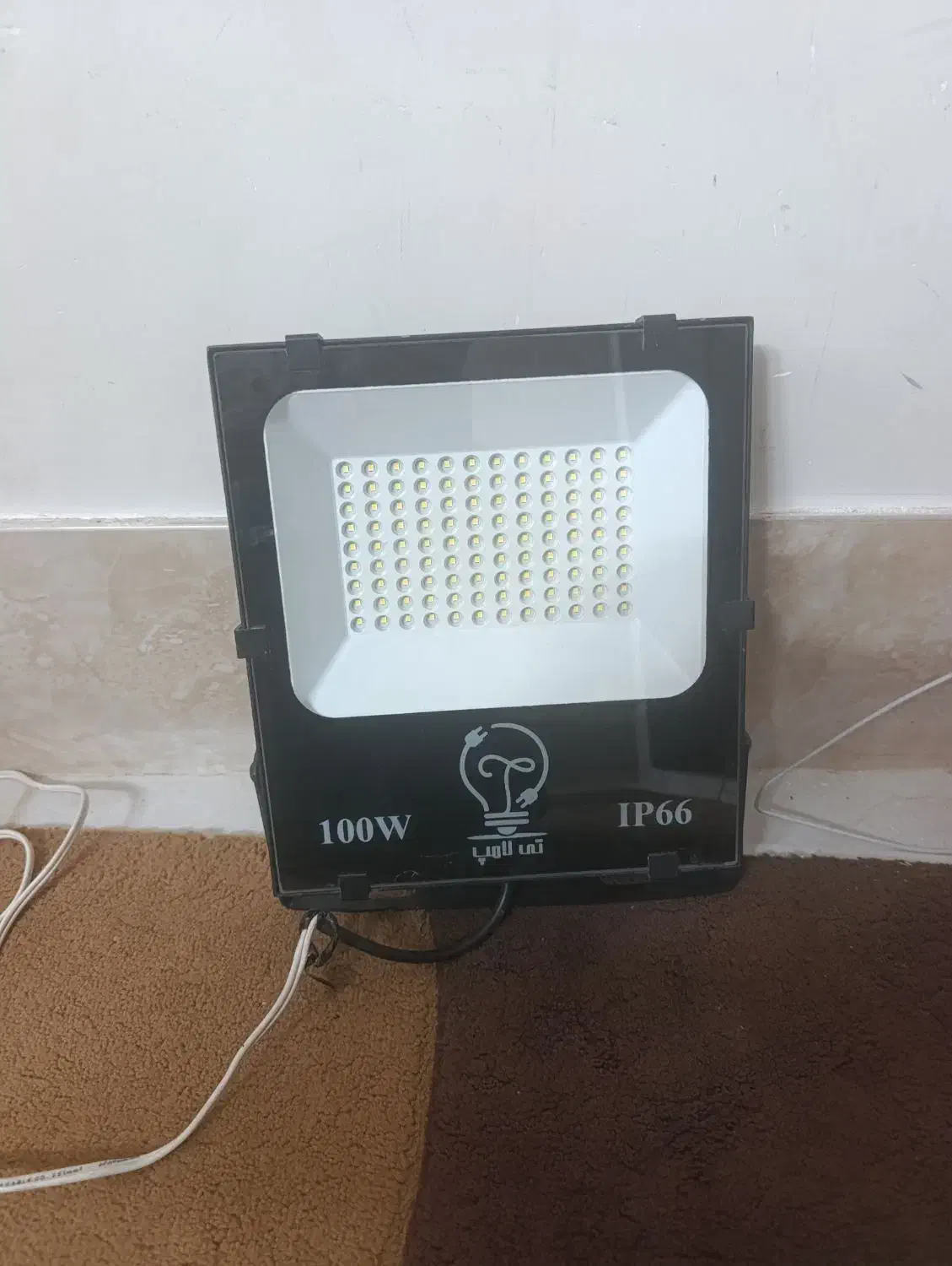 پروژکتور و هالوژن و دوربین مداربسته و قفل کلید|فروشگاه و مغازه|قم, پردیسان|دیوار