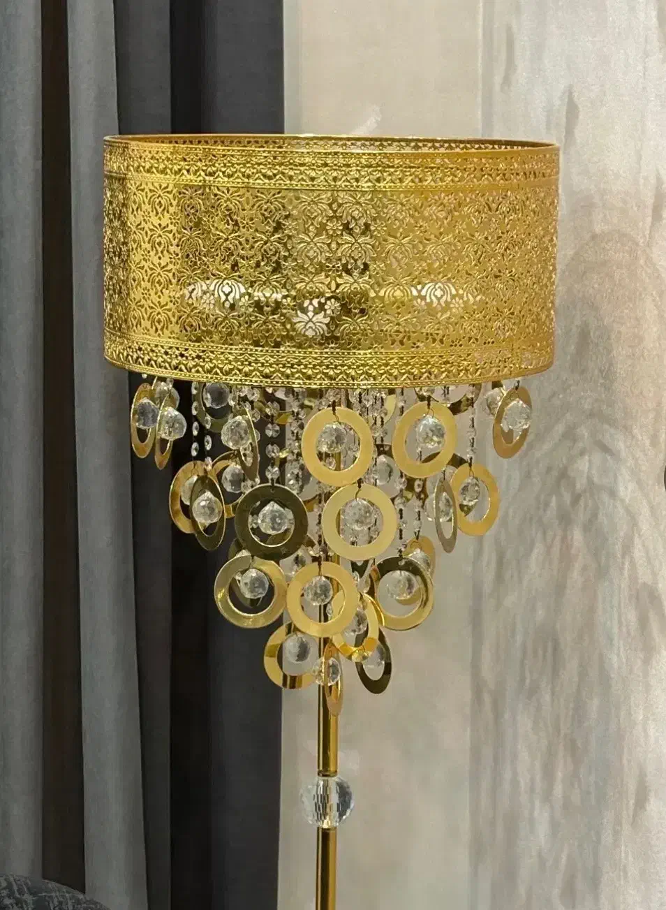 آباژور ایستاده|چراغ خواب و آباژور|رباطکریم, رباطکریم|دیوار