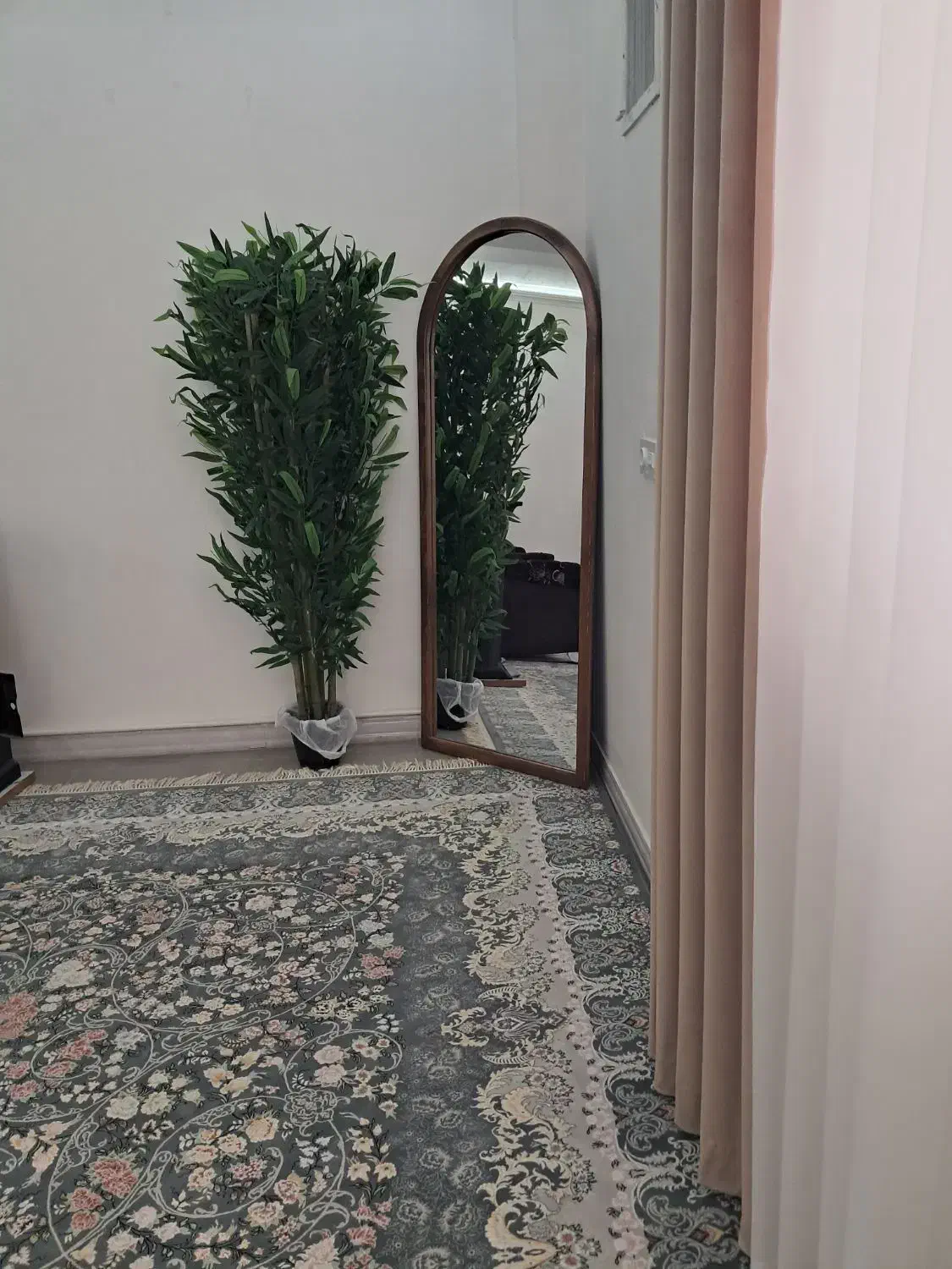 آینه قدی عرض ۷۵ارتفاع ۱۷۵ دور چوب روس|آینه|اشتهارد, |دیوار