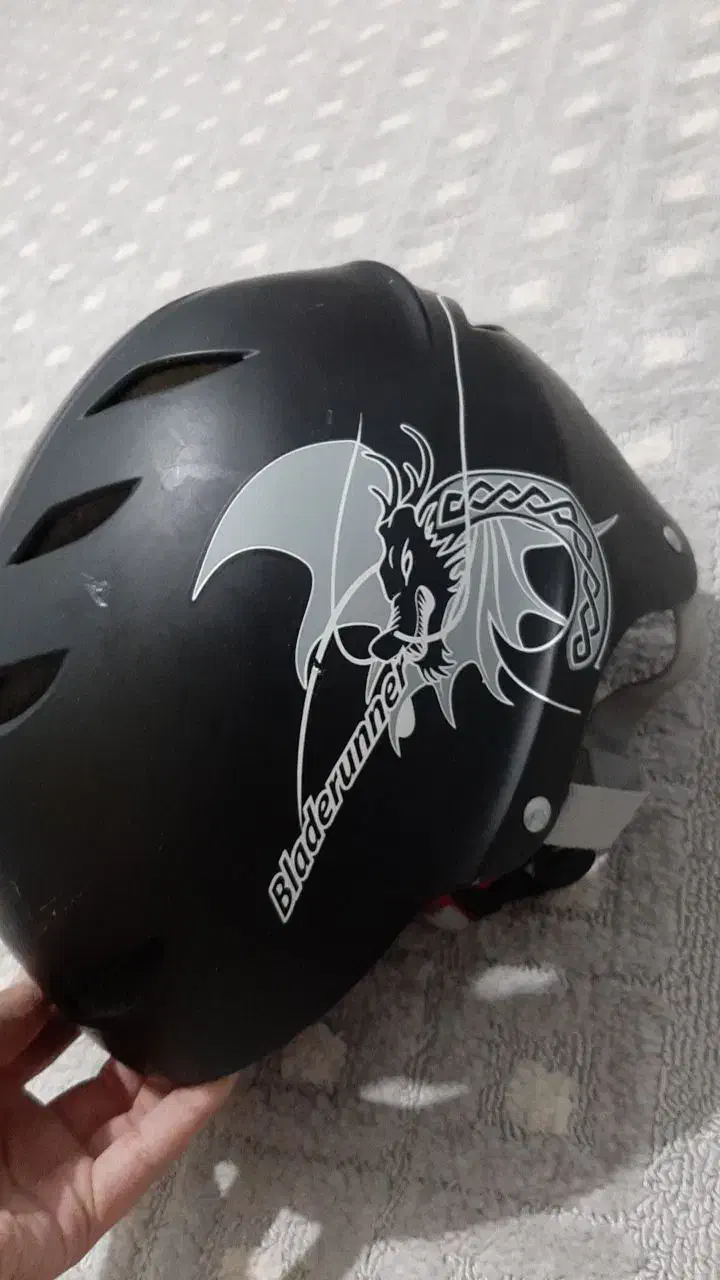 اسکیت با لوازم ایمنی|دوچرخه، اسکیت، اسکوتر|ملارد, |دیوار