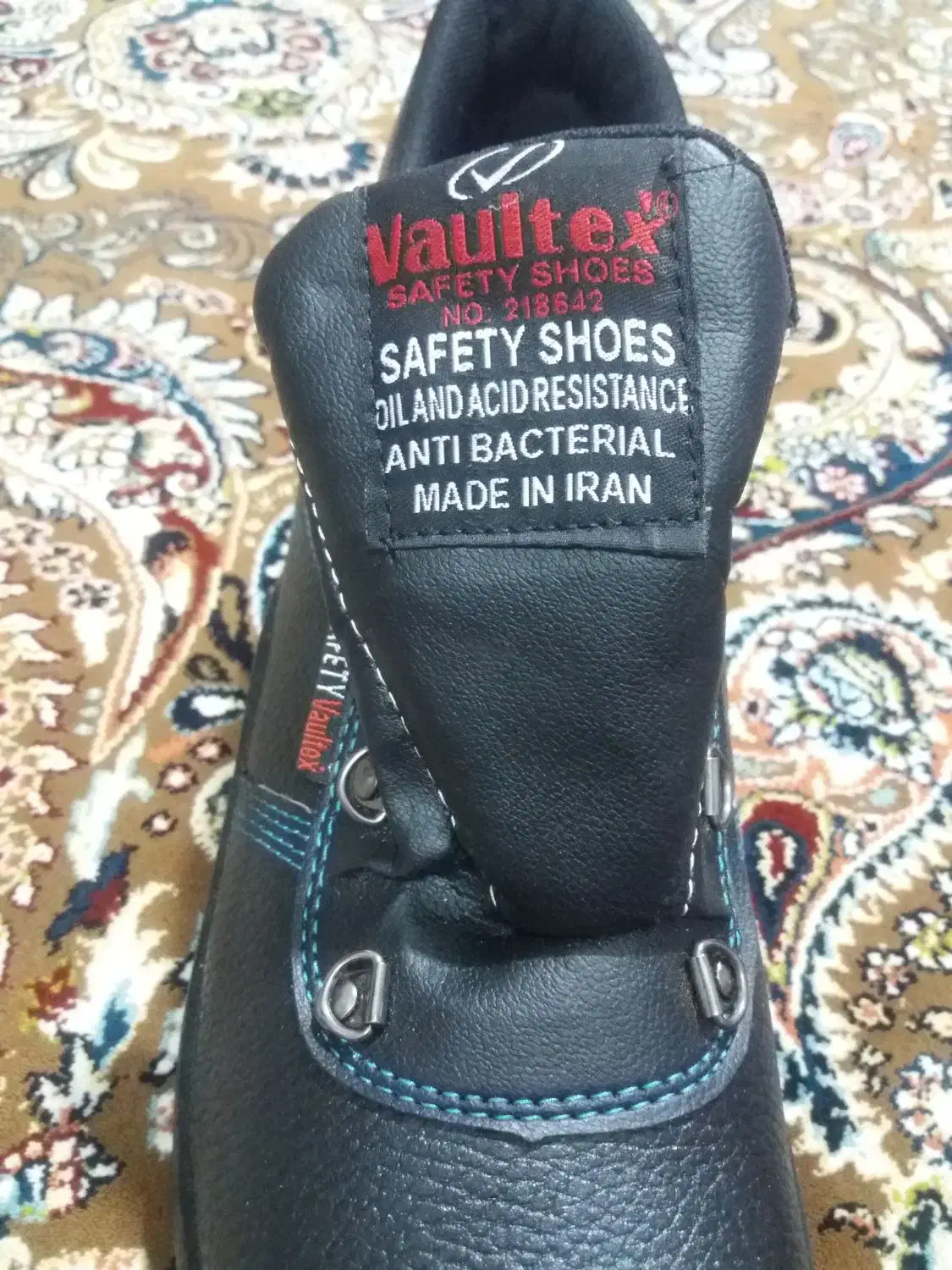 کفش کار|کیف، کفش، کمربند|ملایر, |دیوار