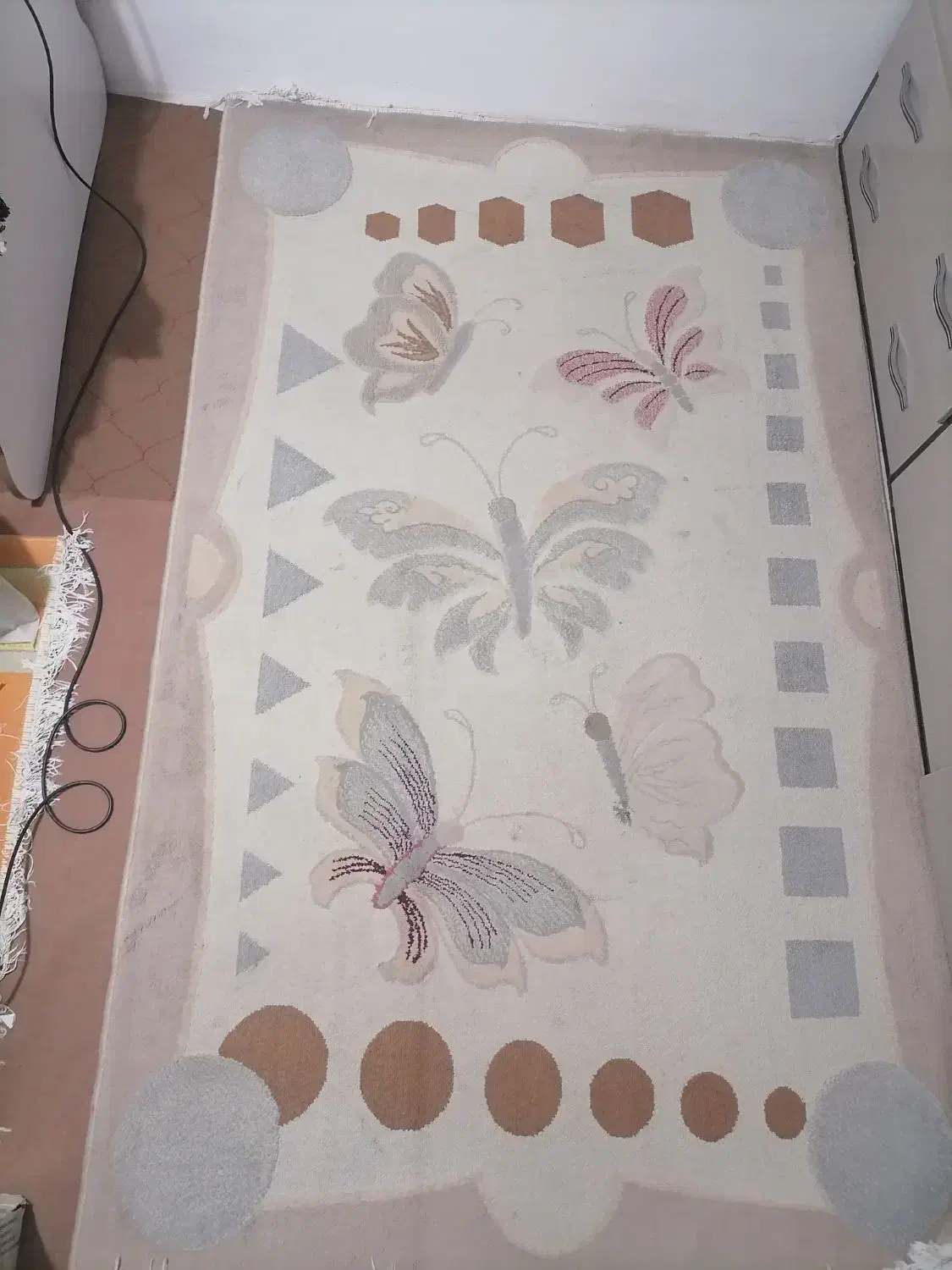 فروش پشتی.گلیم فرش. تخت.کناره|حراج|سنندج, |دیوار