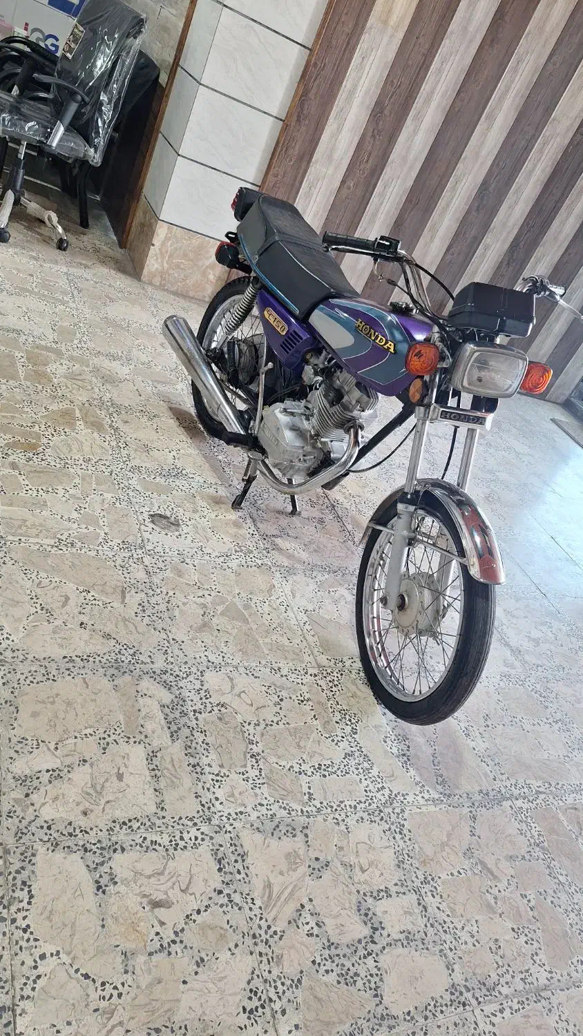 هندا ۱۲۵بسیار تمیز استارتی ۵دنده|موتورسیکلت|رشت, نیروی دریایی|دیوار