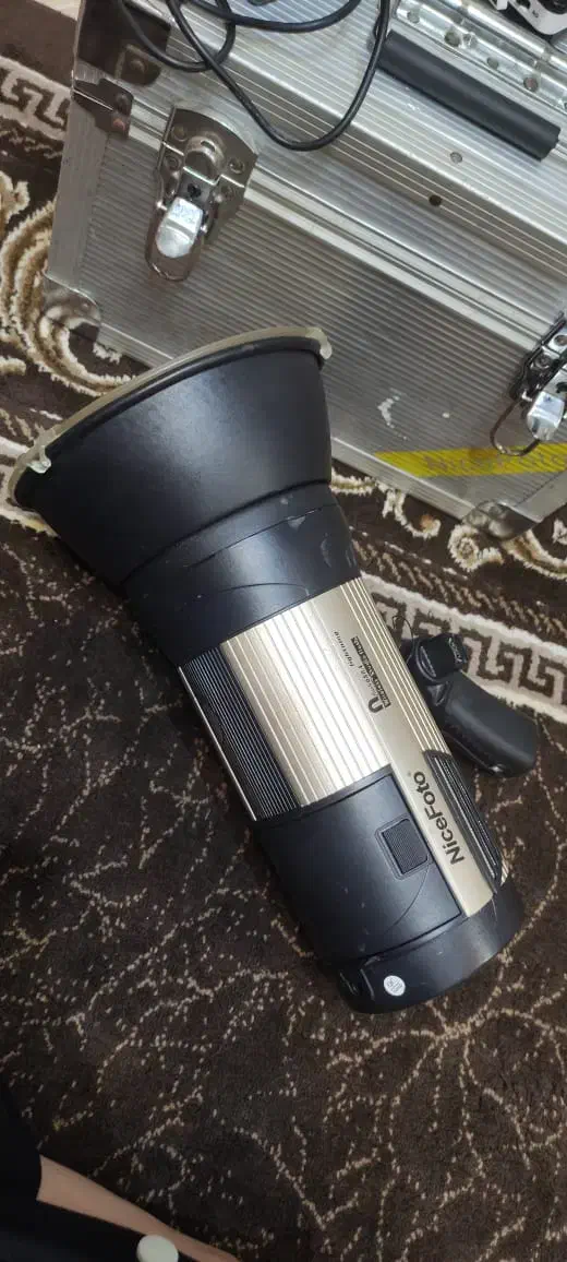 فلاش پرتابل نایس فتو 680ژول|دوربین عکاسی و فیلمبرداری|فومن, |دیوار