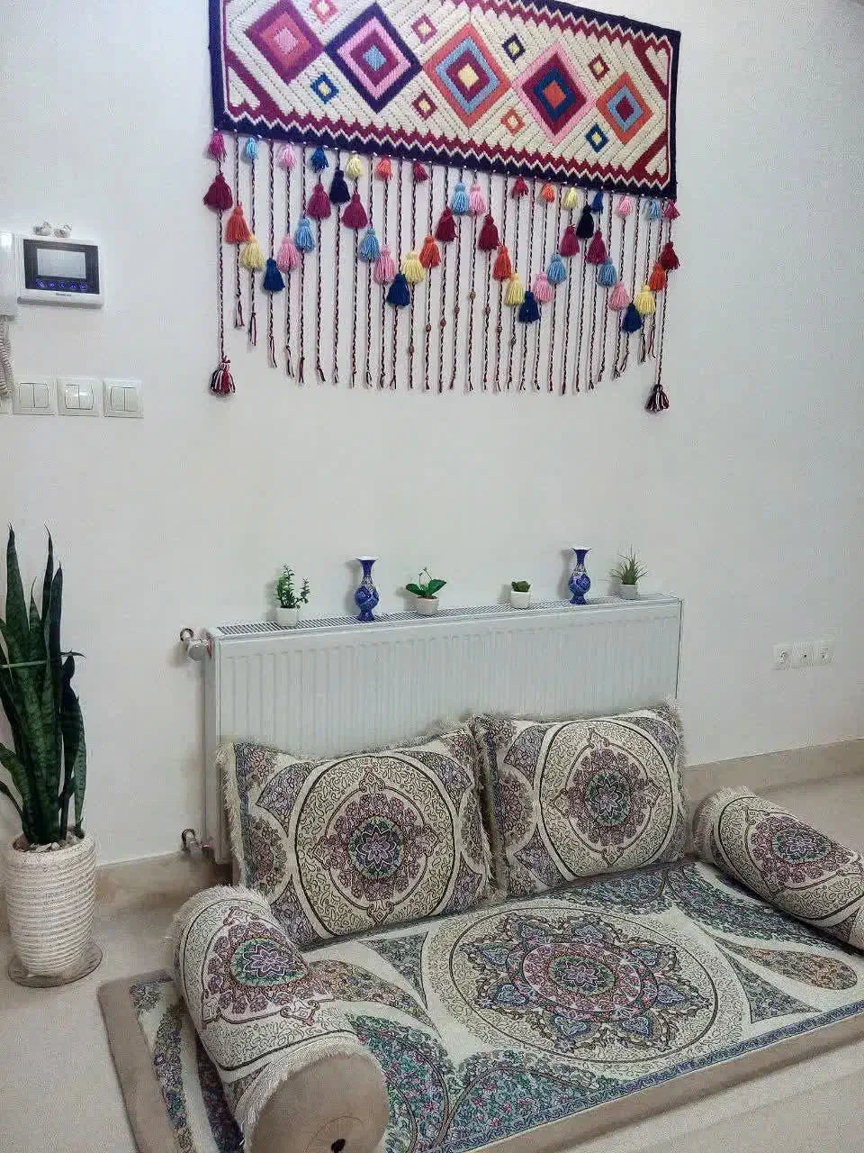 ست پشتی شاه نشین|پشتی|همدان, |دیوار