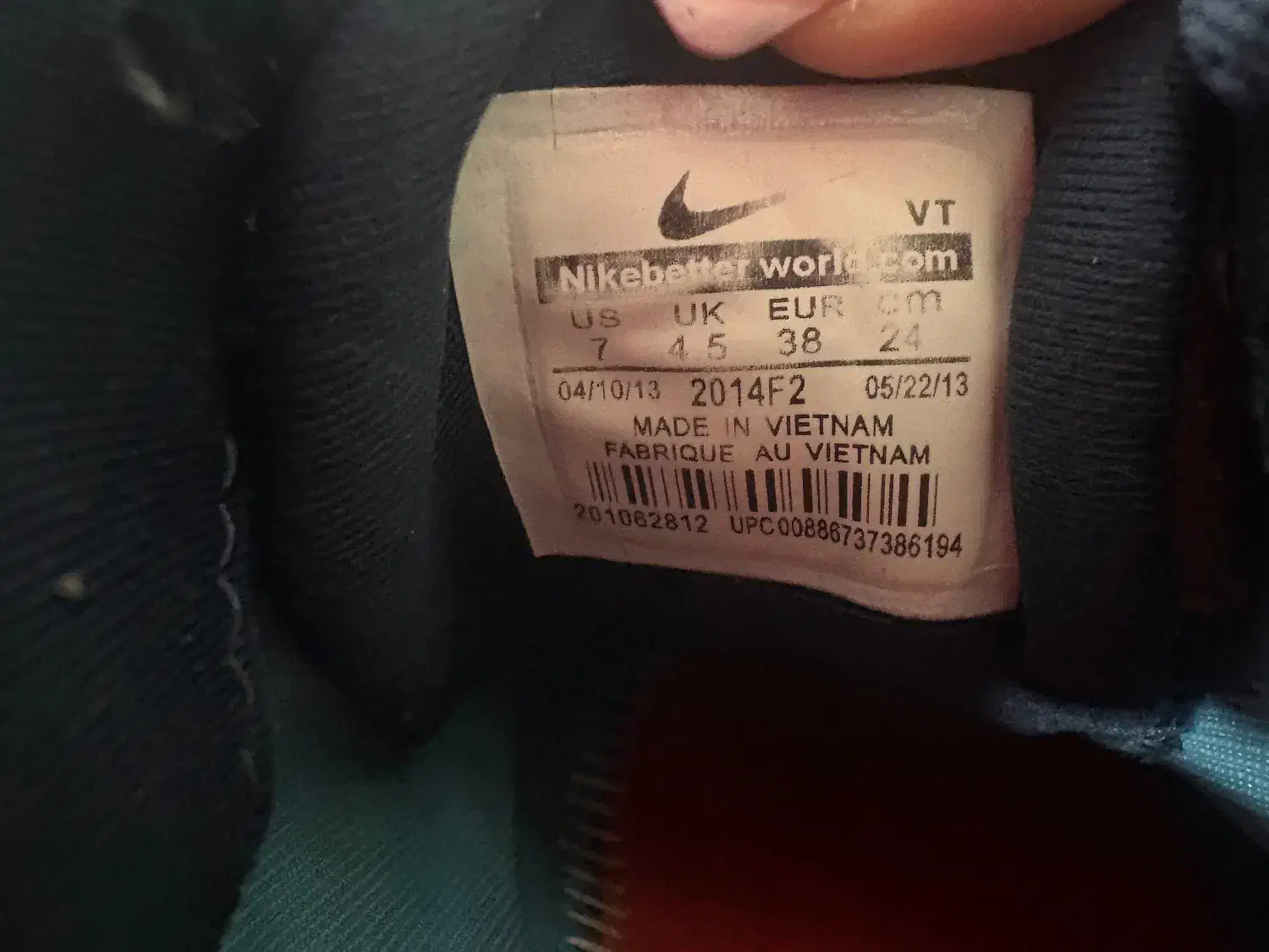 بوت مشکی کتونی اصل|کیف، کفش، کمربند|فردیس, مجموعه کارخانه جات مپنا|دیوار