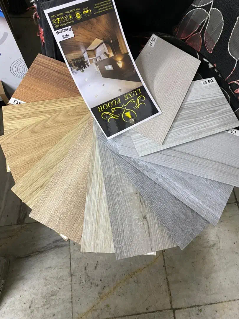 انبار پخش کفپوش تایلی پی وی سی و کف پوش رولی لمینت|خدمات پیشه و مهارت|تهران, توحید|دیوار