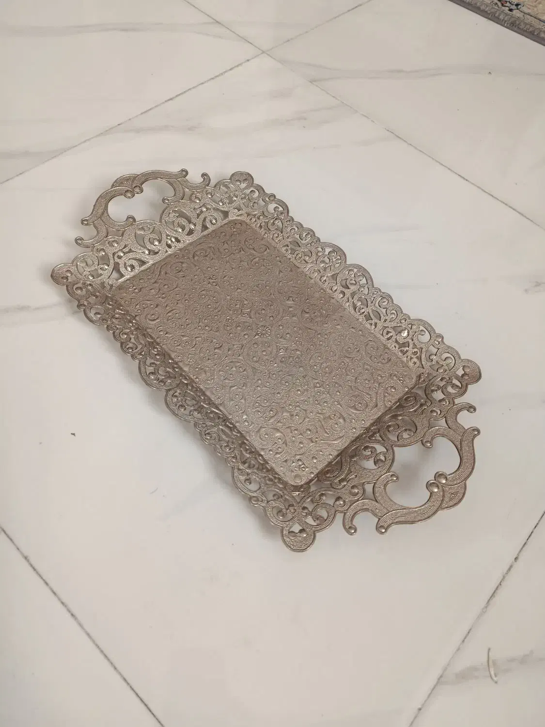 سینی کاملا نو|ظروف سرو و پذیرایی|قرچک, مهدیه|دیوار