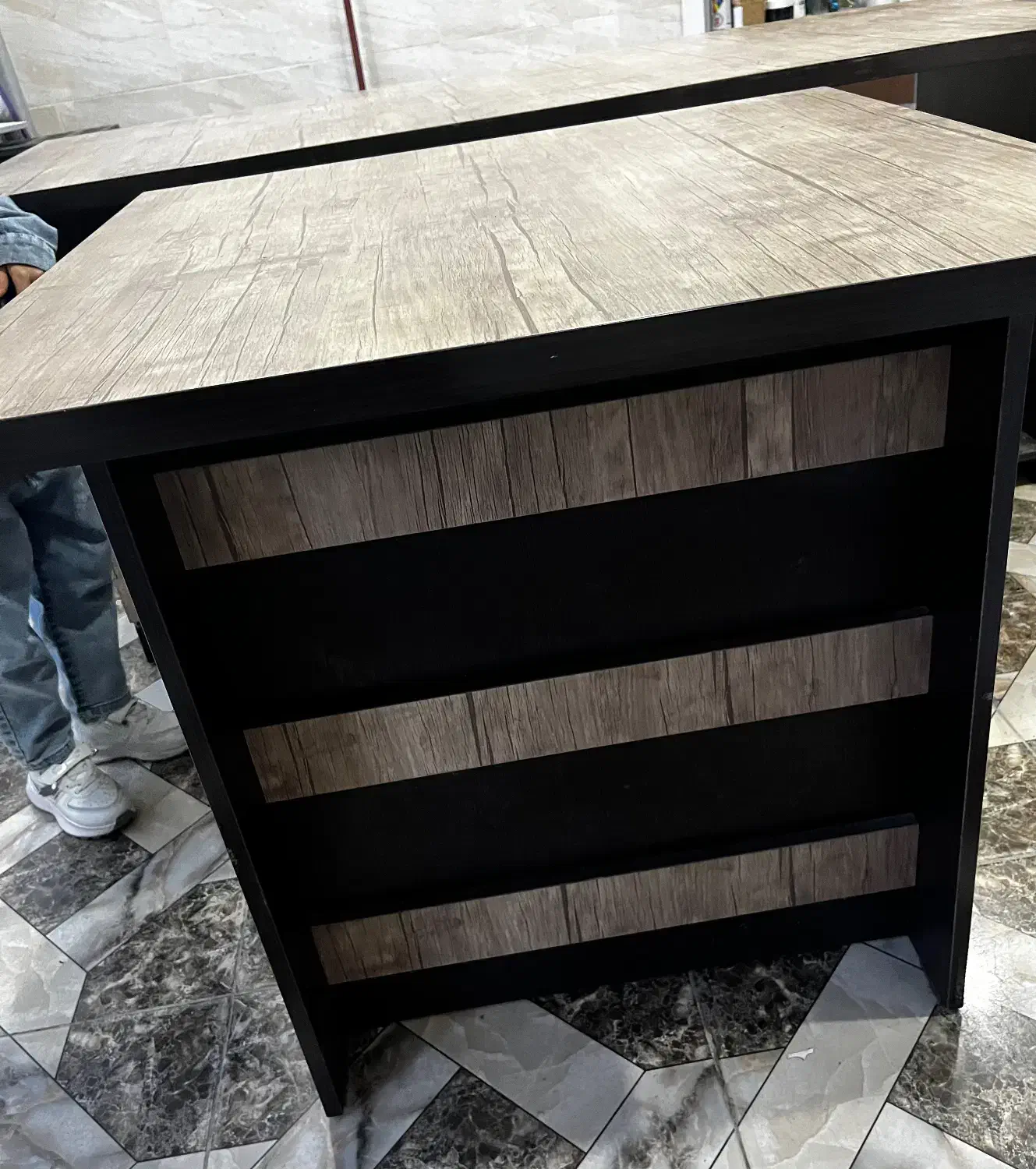 میز اداری|میز تحریر و کامپیوتر|صومعه‌سرا, |دیوار