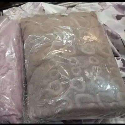 آرنیکا|رختخواب، بالش، پتو|تهران, علم و صنعت|دیوار