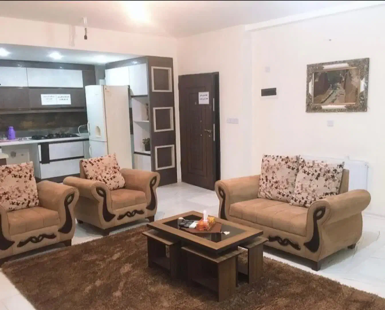 سوییت پارکینگ دار. پاسخگوی ۲۴ ساعت|اجارهٔ کوتاه‌مدت آپارتمان و سوئیت|کاشان, دروازه فین|دیوار