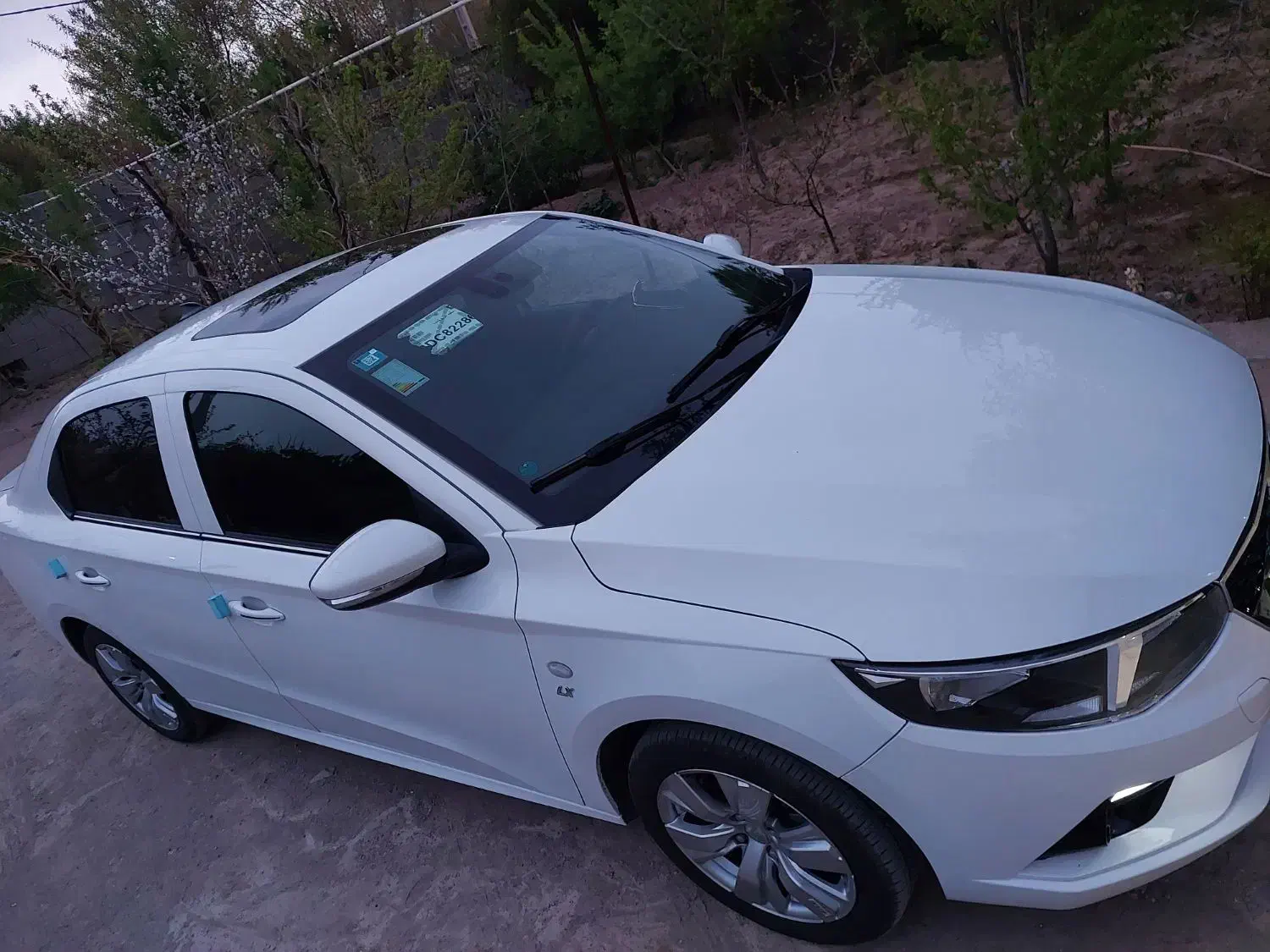 تارا ۴۰۳  سفید V4  اتومات|خودرو سواری و وانت|سیرجان, |دیوار