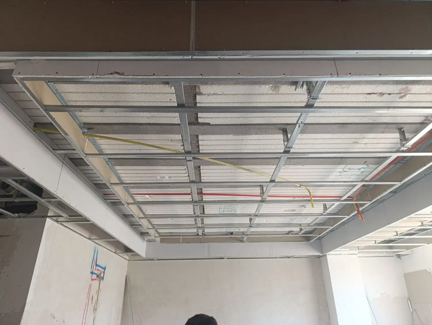 نصب و اجرای کناف تایل دامپا و دیوار جدا کننده|خدمات پیشه و مهارت|صدرا-فارس, فاز ۱|دیوار