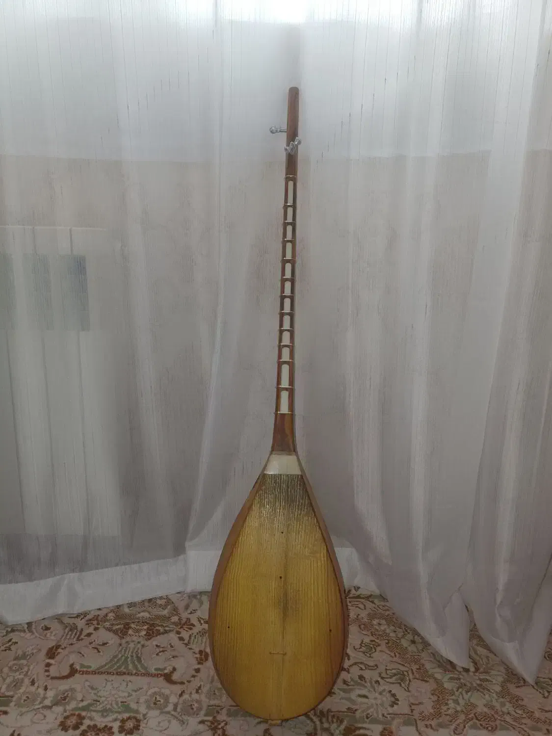 دوتار شمال خراسان|سازهای سنتی|شیروان (خراسان), |دیوار