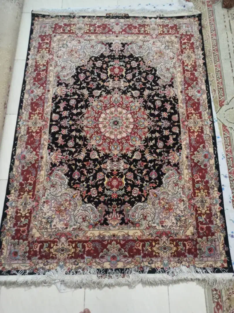 فرش ابریشم دست باف|فرش|احمدآبادمستوفی, |دیوار