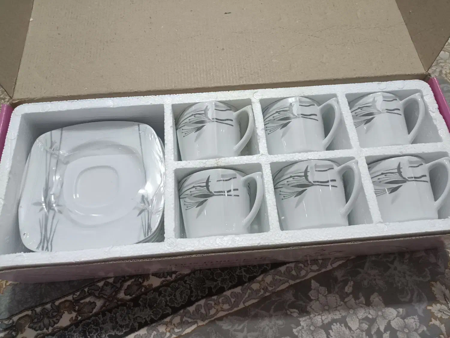 فنجون ونعلبکی|ظروف سرو و پذیرایی|نظرآباد, نظرآباد|دیوار