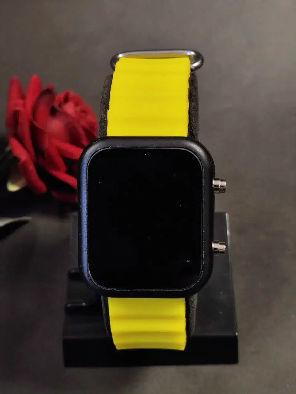 ساعت مچی|ساعت|قم, قلعه کامکار|دیوار