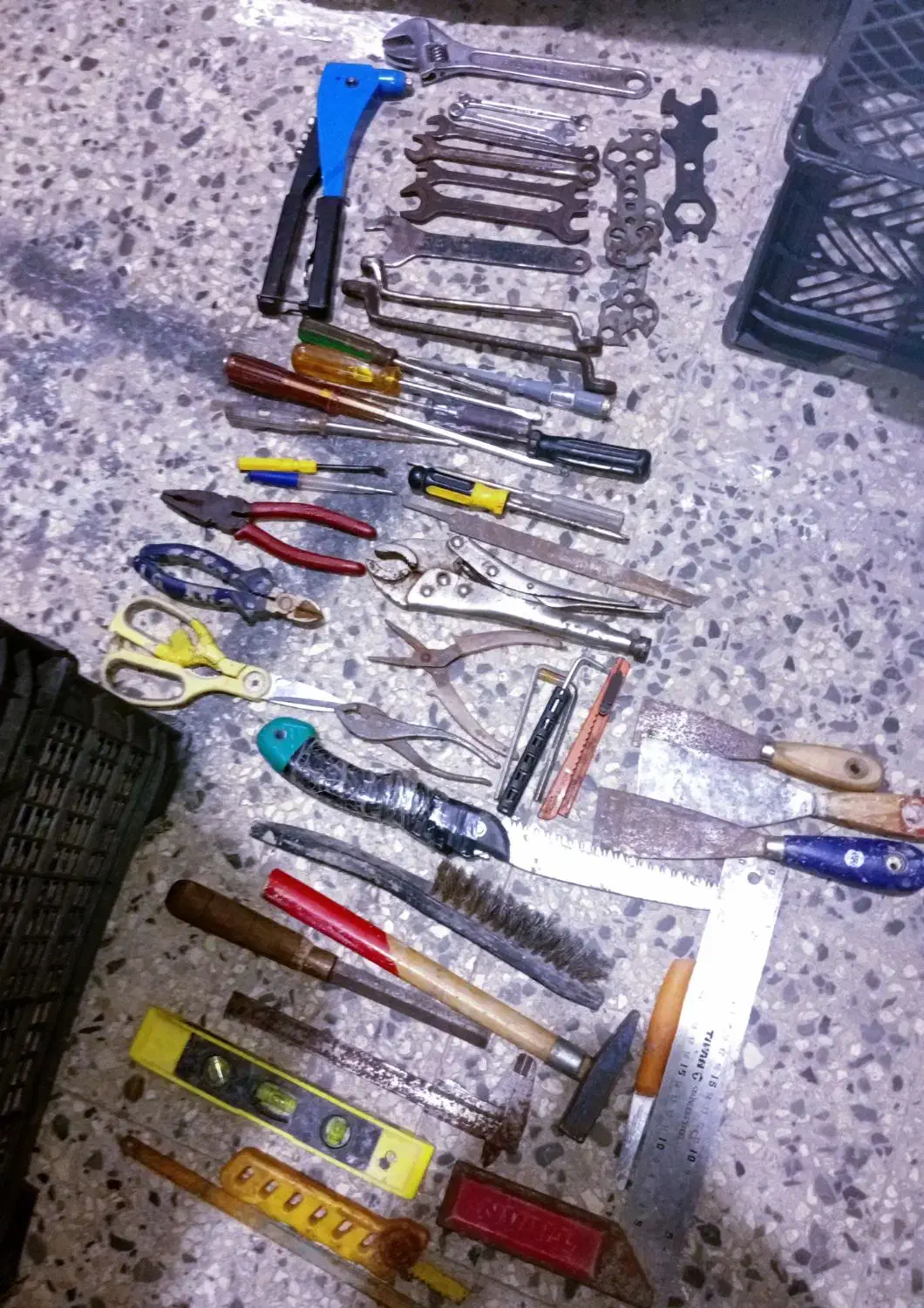 ابزار تغییرشغل شلاقی فرانسه قفلی انبردست و...|ابزارآلات|رشت, ولکس|دیوار