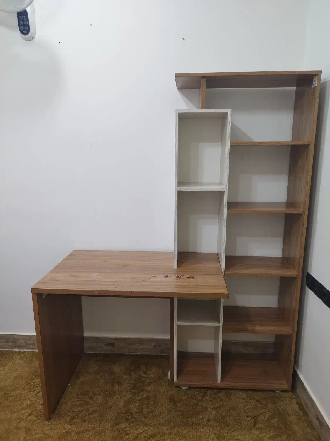 ۲ میز + کتابخانه|میز تحریر و کامپیوتر|لامرد, |دیوار