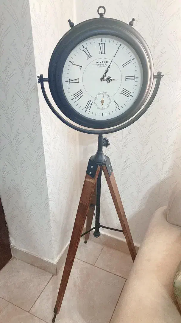 ساعت پایه دار|ساعت دیواری و تزئینی|کوچصفهان, |دیوار