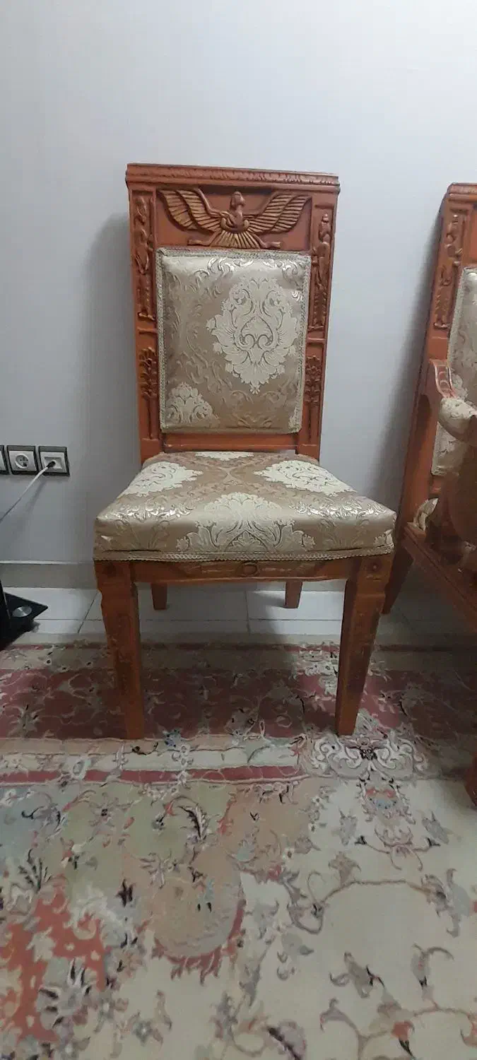 مبل ۳نفره به همراه ۴تایک نفره و ۲تامیزبان|مبلمان خانگی و میز عسلی|تولم شهر, |دیوار