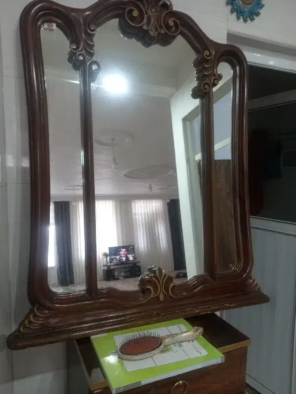 اینه بزرگ|آینه|کوهدشت, |دیوار