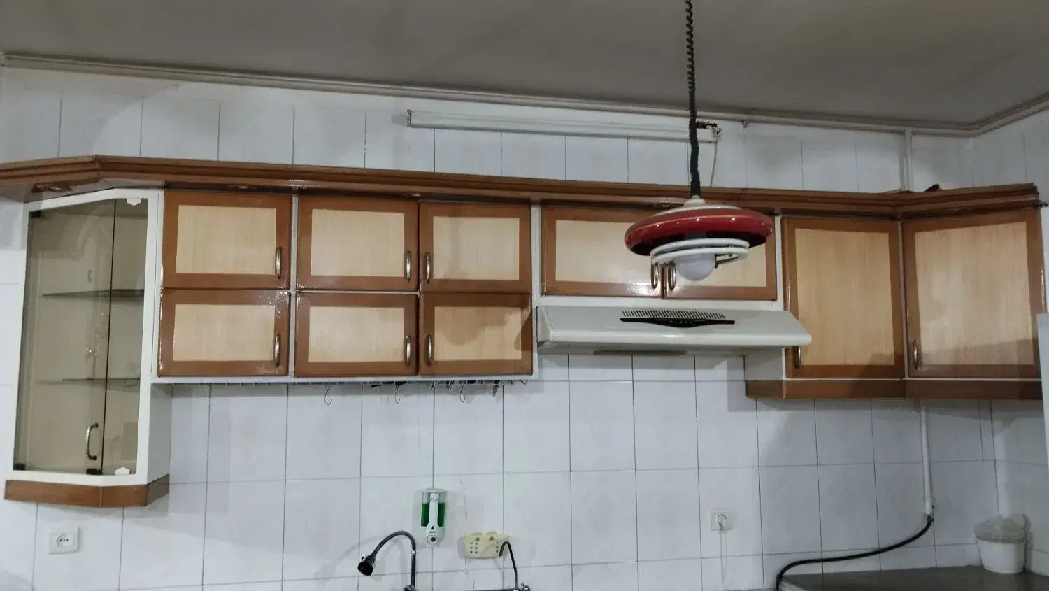 کابینت دست دوم|مصالح و تجهیزات ساختمان|قم, تولید دارو و یخچال|دیوار